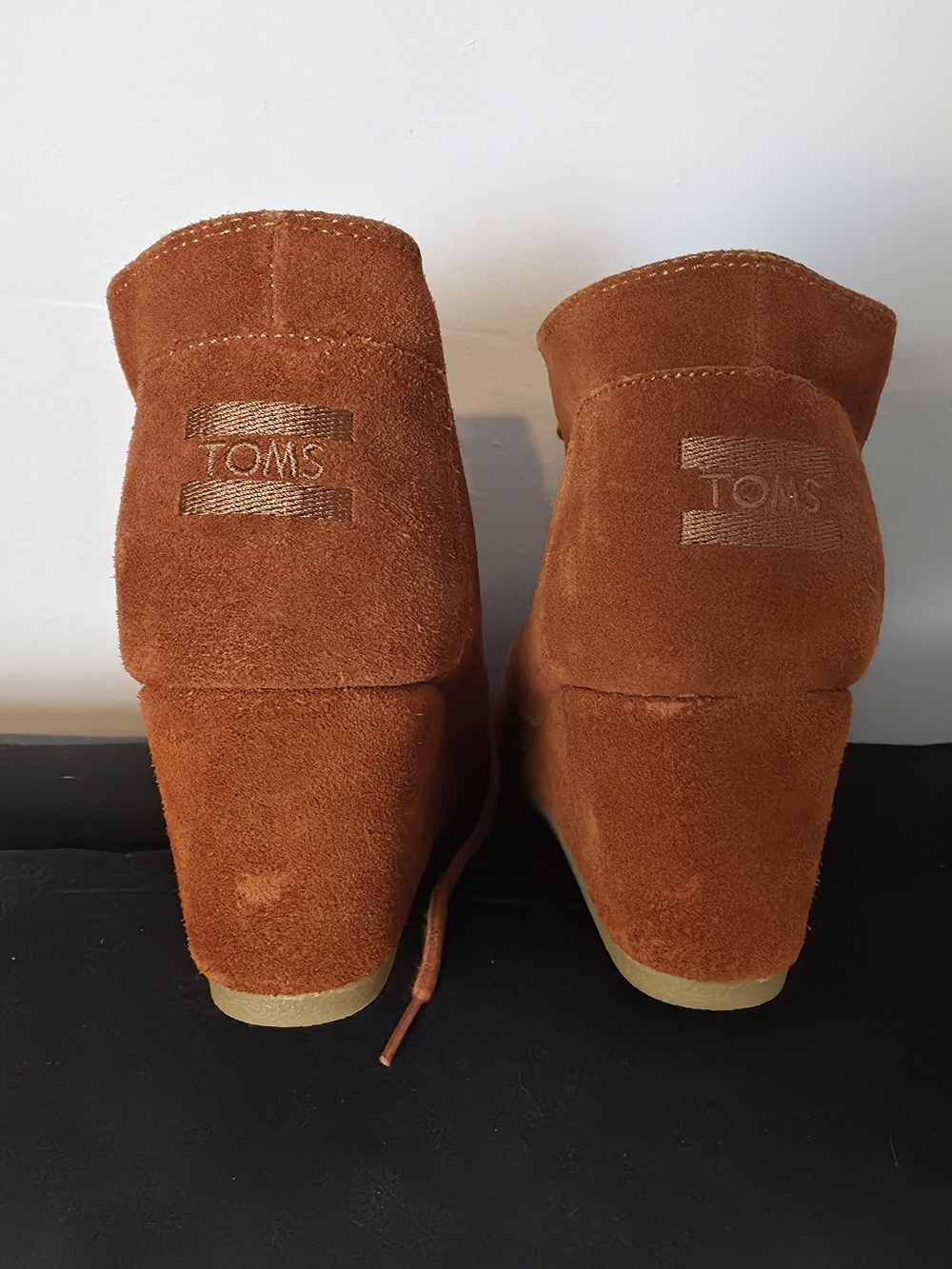 TOMS Women's Suede Wedge Ankle Boots - Rust Brown